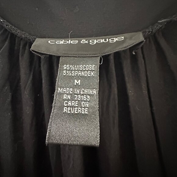 Black Sleeveless Tunic Style Tank Top With Button Accents Cable & Gauge M - Picture 3 of 6